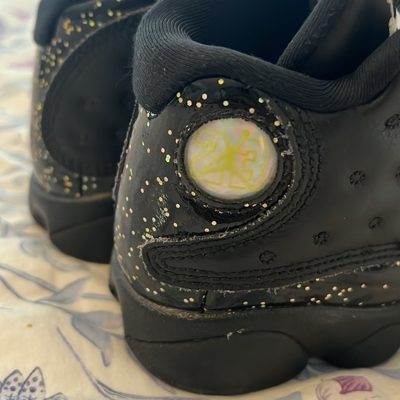 Girls Black and Gold Sparkle Basketball Shoes - Picture 3 of 5